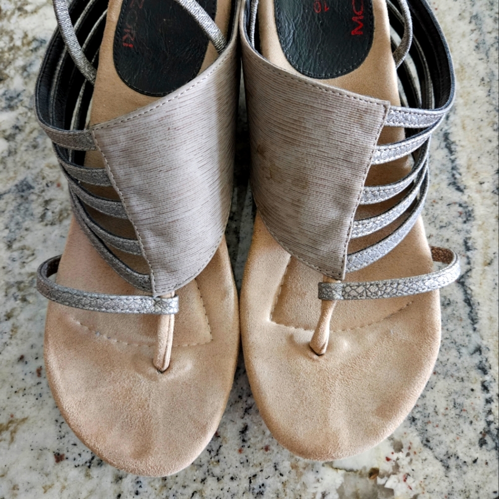 Modzori reversable Sandals